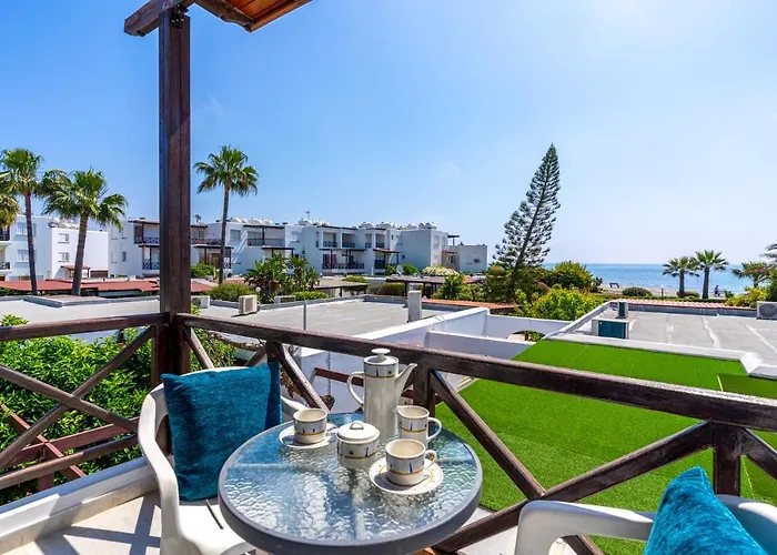 Apartmán Seawaves 1- Bedroom Near Meneou