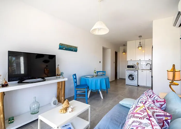 Seawaves 1- Bedroom Near Meneou Apartmán Larnaca